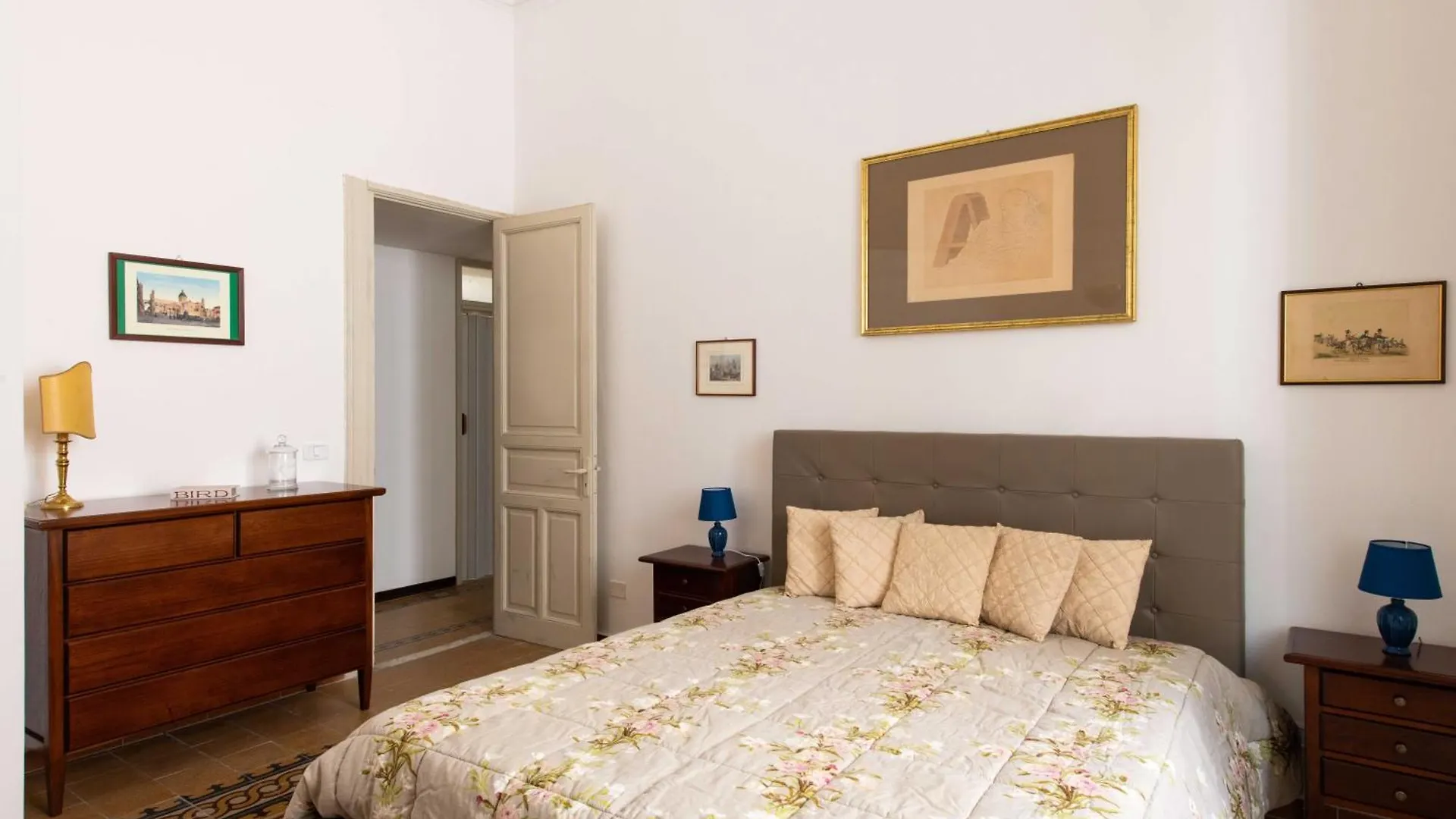 Cathedral View Apartments Palermo 0*,  Italy